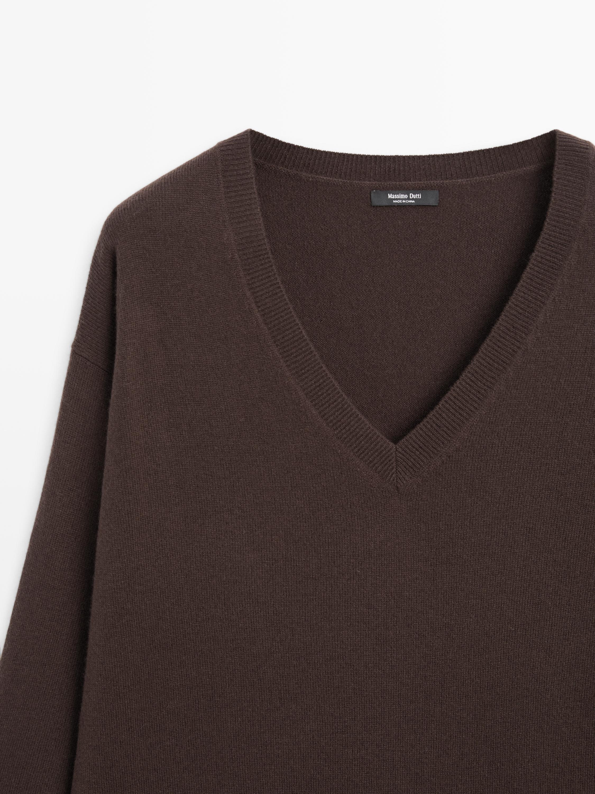 Long knit sweater with contrast lace